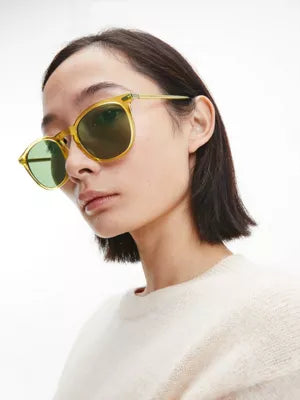 Calvin Klein CK22533S 729 52 Lunettes de soleil rondes unisexes - monture caramel, verres verts