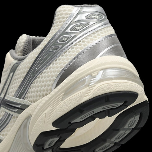 Asics GEL 1130 Crème Argile Gris Femme