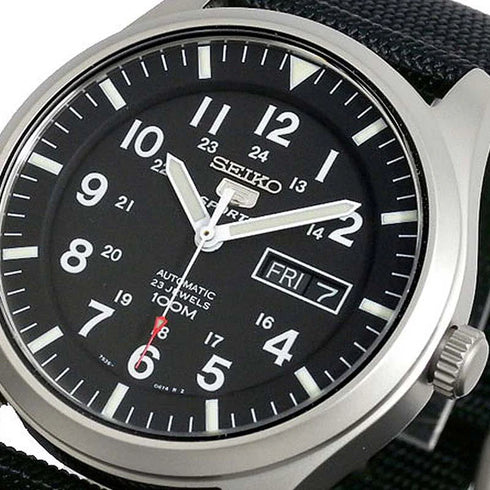 Seiko 5 Sports SNZG15K1 Automatische Herrenuhr - Schwarzes Zifferblatt, Nylonarmband, 100M Wasserdichtigkeit