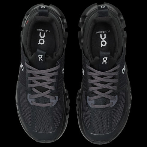 ON Cloudswift. Donne nere