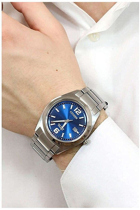 Montre Citizen AW1641-81L pour homme, Eco-Drive, titane, cadran bleu