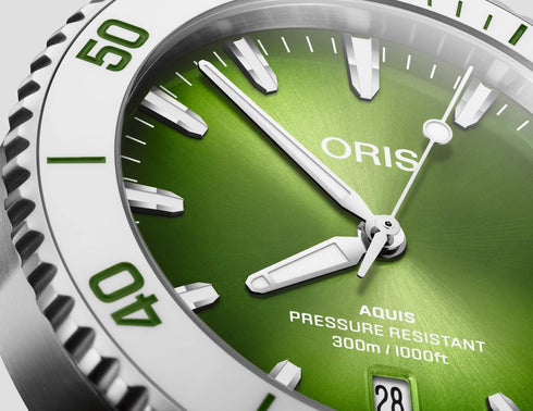 Oris Aquis Date Taste of Summer Orologio da uomo 41,5 mm - Quadrante verde, acciaio inossidabile, 300M WR