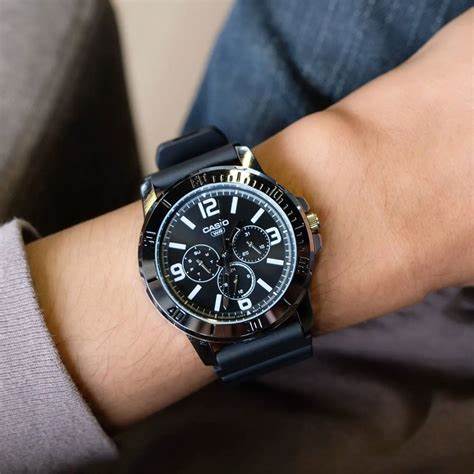 CASIO & VINTAGECasio MTP - VD300 - 1BUDF Men's Black Dial Resin Strap WatchWATCHESEcecile