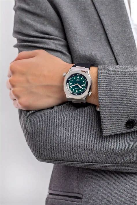 D1 MILANOD1 Milano Subacqueo DVRJ03 - 43.5mm Stainless Steel, Deep Green Dial, Automatic Diver's WatchWATCHESEcecile