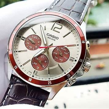 Casio MTP-1374L-7A1 Reloj cuarzo hombre - Esfera plateada, pulseras cuero marrón