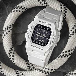 CASIO G - SHOCKCasio G - SHOCK GD - B500 - 7ER Men's Digital Watch – Bluetooth Connectivity, Step Tracker, 200M Water ResistanceWATCHESEcecile