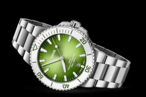 Oris Aquis Date Taste of Summer Orologio da uomo 41,5 mm - Quadrante verde, acciaio inossidabile, 300M WR
