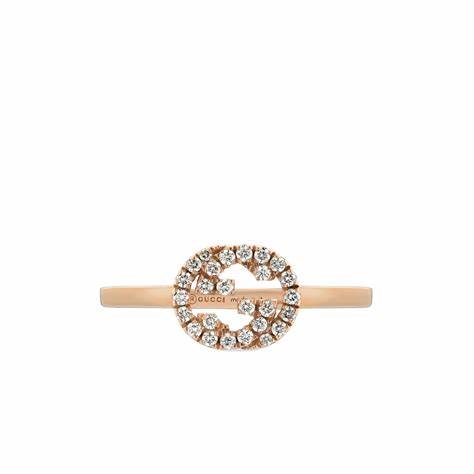 Gucci Bague en or rose 18ct avec diamants en forme de G - Taille 6