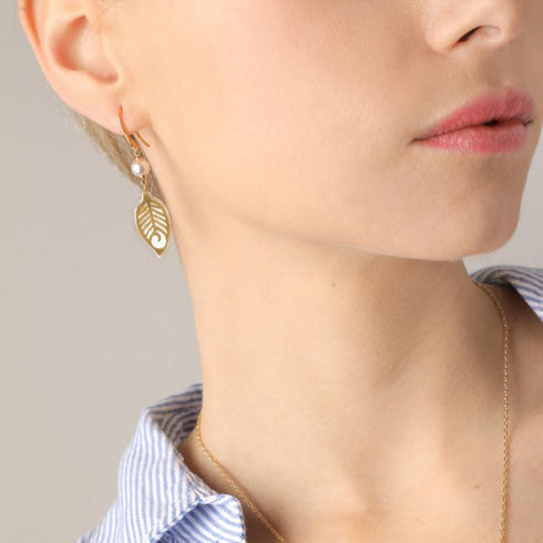 Majorica Dafne Earrings 16627.01.1.000.010.1 – 925 Gold-Plated Silver, White Pearl, Leaf Design