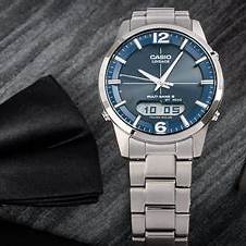 Casio LCW-M170TD-2AER Reloj hombre - Esfera azul, brazalete titanio
