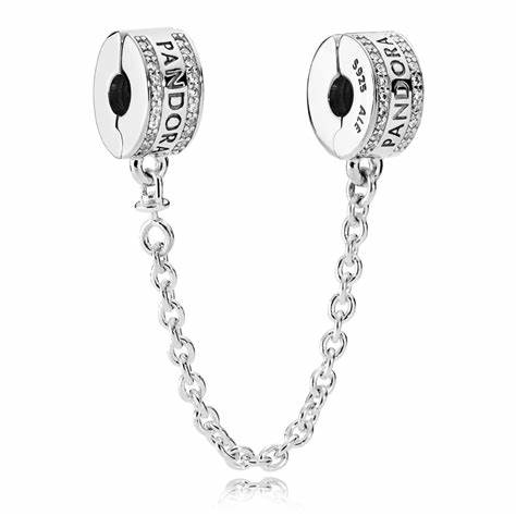 PANDORAPandora 792057CZ - 05 Logo Safety Chain Clip Charm – Sterling Silver, Clear CZ, 5cmBIJOUXEcecile
