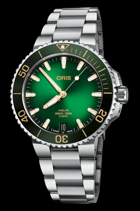 Oris Aquis Date Calibro 400 43,5 mm - Quadrante verde, bracciale in acciaio, riserva di carica di 5 giorni