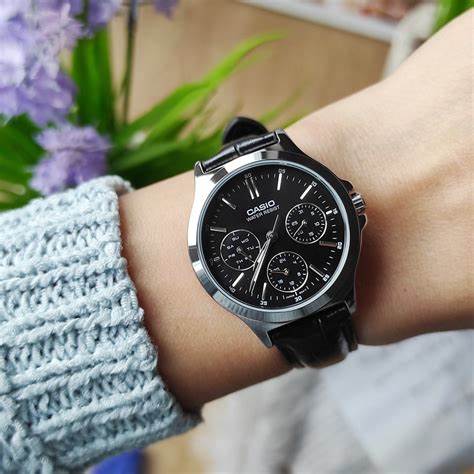 CASIO & VINTAGECasio LTP - V300L - 1AUDF Women's Quartz Watch - Black Dial, Leather BandWATCHESEcecile