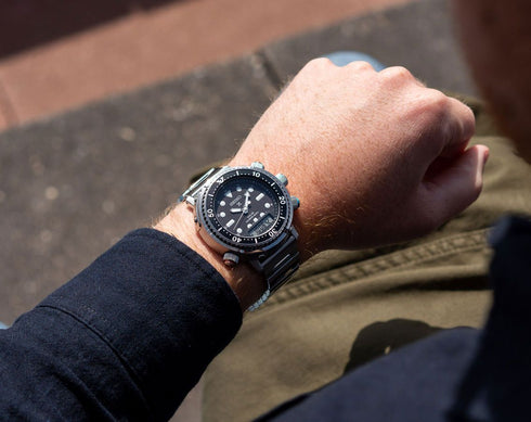 Seiko SNJ033P1 Reloj de buceo Prospex Solar para hombre - Esfera negra, Acero inoxidable