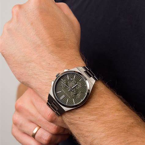 Michael Kors MK9118 Herrenuhr mit übergroßem Chronographen aus Gunmetal-Edelstahl