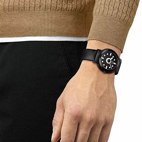 Orologio da uomo Tissot Heritage Memphis Gent - Quadrante nero, cassa in PVD nero, cinturino sintetico nero