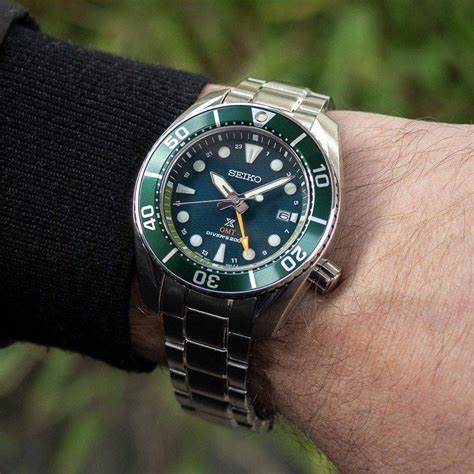 Seiko Prospex SFK003J1 Reloj de buceo GMT solar para hombre - Esfera verde, Brazalete de acero inoxidable
