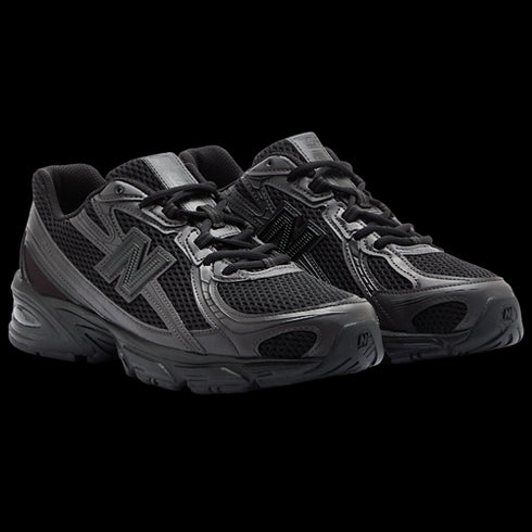 New Balance 740 Black Women