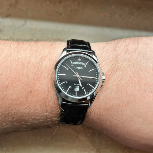 CASIO & VINTAGECasio MTP - 1370L - 1AVDF Men's Analog Watch - Black Leather Band, Black DialWATCHESEcecile