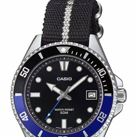 Orologio analogico Casio MDV-10C-1A2VEF da uomo, quadrante nero, cinturino in tessuto nero