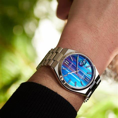 Citizen NJ0151-53W Reloj automático Tsuyosa para hombre, esfera multicolor, brazalete de acero inoxidable