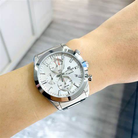 Casio Edifice EFB-710D-7AVUEF Herren-Edelstahl-Chronographenuhr mit silbernem Zifferblatt
