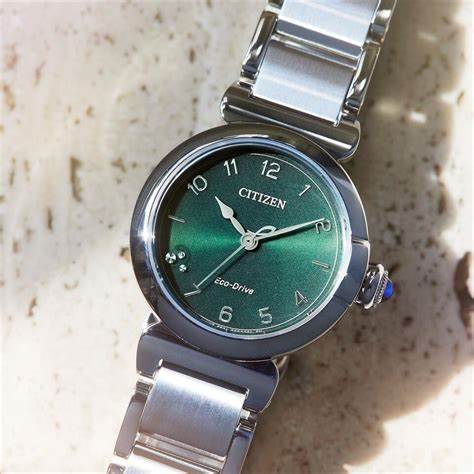 Reloj Citizen L EM1130-83X Eco-Drive para mujer - 26mm esfera verde, brazalete acero
