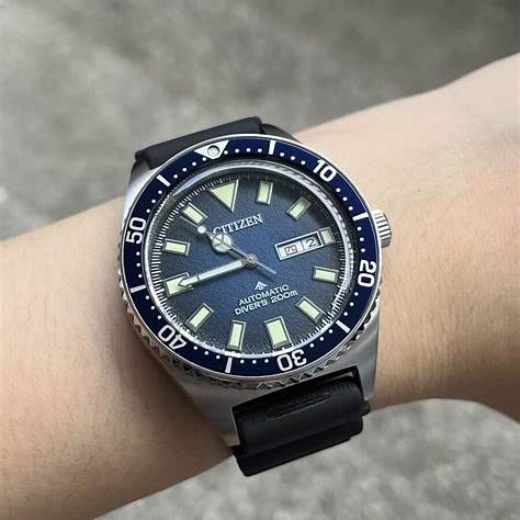 Citizen NY0129-07L Montre de plongée automatique Promaster Marine pour hommes, cadran bleu, bracelet caoutchouc noir