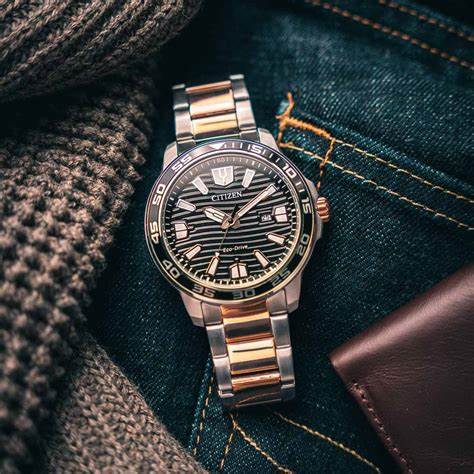 Reloj Citizen AW1524-84E Eco-Drive para hombre - 46 mm, esfera negra, brazalete bicolor de acero inoxidable