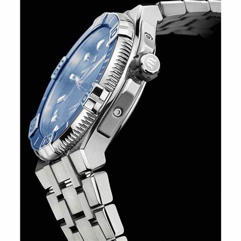 Montre Maurice Lacroix AI6058-SS002-430-2 Hommes Aikon Venturer 43mm, cadran bleu, bracelet en acier inoxydable