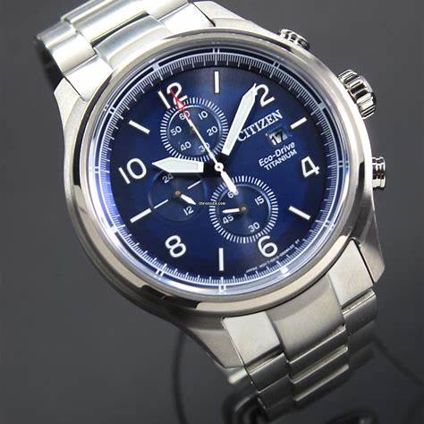 Citizen CA0810-88L Cronógrafo Eco-Drive para hombre, esfera azul, brazalete de supertitanio