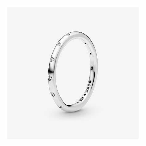 Pandora 190945CZ-58 Anillo de banda brillante simple - Plata de ley, Tamaño 58