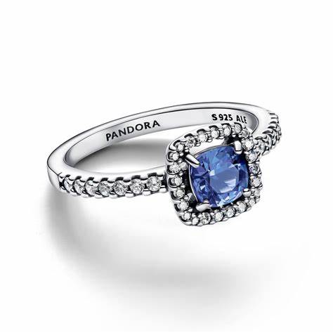 Pandora 193555C01-54 Anillo Halo Azul Cuadrado Brillante - Plata de Ley, Tamaño 54