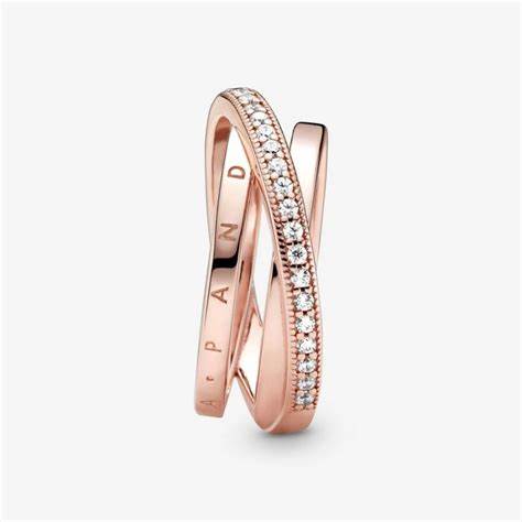 Pandora 189057C01-54 Anillo de banda triple con pavé cruzado - baño de oro rosa de 14k, tamaño 54