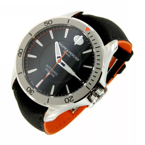 Baume & Mercier Clifton Club MOA10411 Orologio al quarzo da uomo - Cassa in acciaio 42 mm, quadrante nero, datario, cinturino in pelle nera