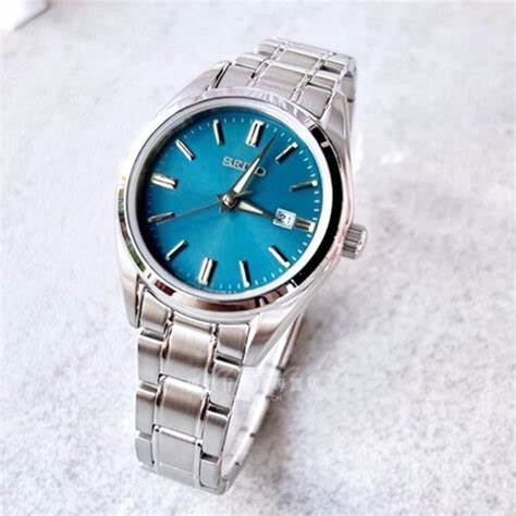 Orologio al quarzo Seiko SUR531P1 Donna - Quadrante blu a raggi di sole, bracciale in acciaio inossidabile