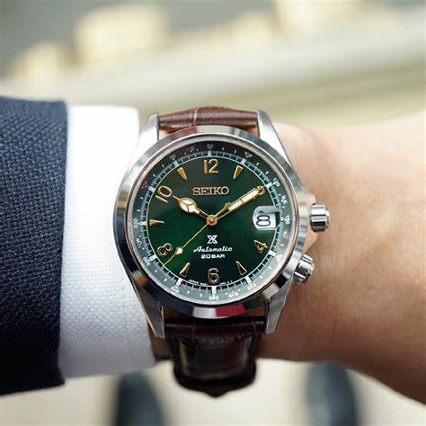 Seiko Prospex SPB121J1 Alpinist Automatik Herrenuhr - Grünes Zifferblatt, Braunes Lederarmband