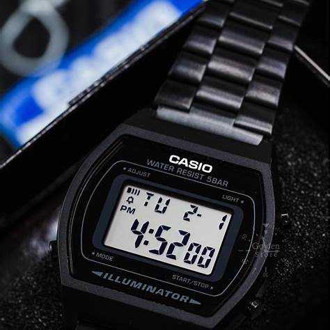 Reloj digital unisex Casio B640WB-1A - Correa de acero inoxidable negra, diseño retro