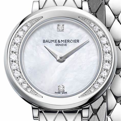 Orologio al quarzo da donna Baume & Mercier Petite Promesse 10289 - Quadrante in madreperla, lunetta con diamanti incastonati, bracciale doppio in acciaio inossidabile