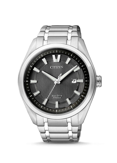 Reloj Citizen AW1240-57E Eco-Drive para hombre: titanio de alta calidad, esfera negra, 42 mm