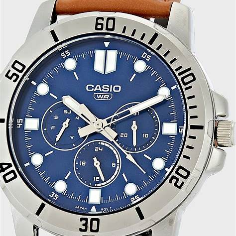 Casio MTP-VD300L-2EUDF Herren Analog Uhr – Blaues Zifferblatt, Lederarmband