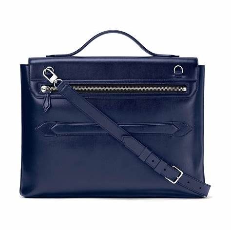 Montblanc Meisterstück Neo Briefcase 131687 - Pelle blu inchiostro, design moderno