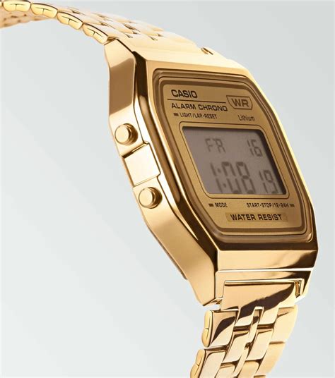 Casio LA670WEGA-9EF Women's Digital Watch – Gold-Tone Stainless Steel Band, Retro Design, Alarm, Water Resistant