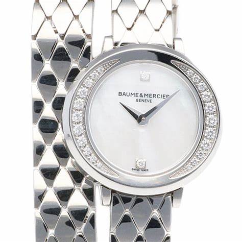 Orologio al quarzo da donna Baume & Mercier Petite Promesse 10289 - Quadrante in madreperla, lunetta con diamanti incastonati, bracciale doppio in acciaio inossidabile