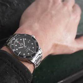 Swiss Military SM34088.01 Reloj de buceo para hombre - Acero inoxidable con esfera negra, 200M de resistencia al agua