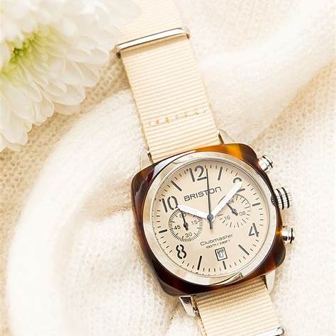 Briston Clubmaster Classic Chronograph 40mm Beige Dial Beige NATO Strap 20140.PRA.T.39.NTV