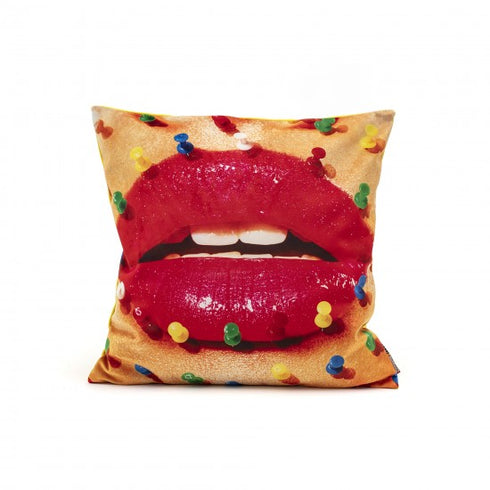 SELETTI TOILETPAPER MOUTH WITH PINS CUSHION