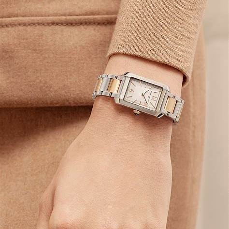 Baume & Mercier Hampton 10751 Reloj de cuarzo para mujer, esfera opalina, brazalete bicolor de acero inoxidable