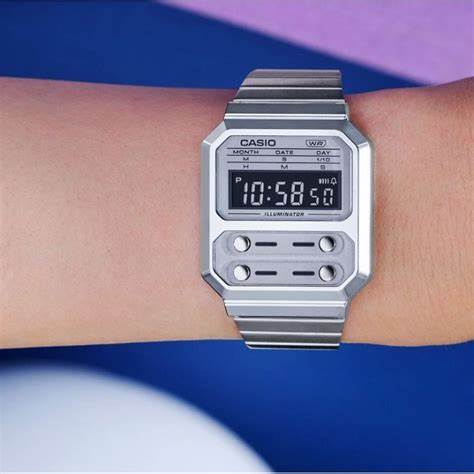 Casio A100WE-7BEF Unisex Digitaluhr - Silberfarbener Edelstahl, Retro-Design