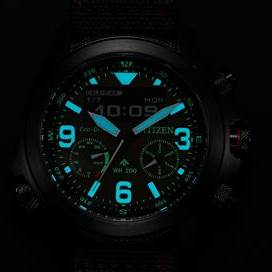 Reloj Citizen JV1007-07E Promaster Land Eco-Drive para hombre, esfera negra, correa de poliuretano negra